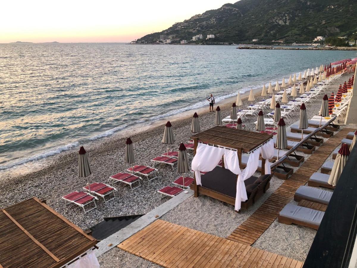 Dukes Albania Hotel Radhimë Exterior foto