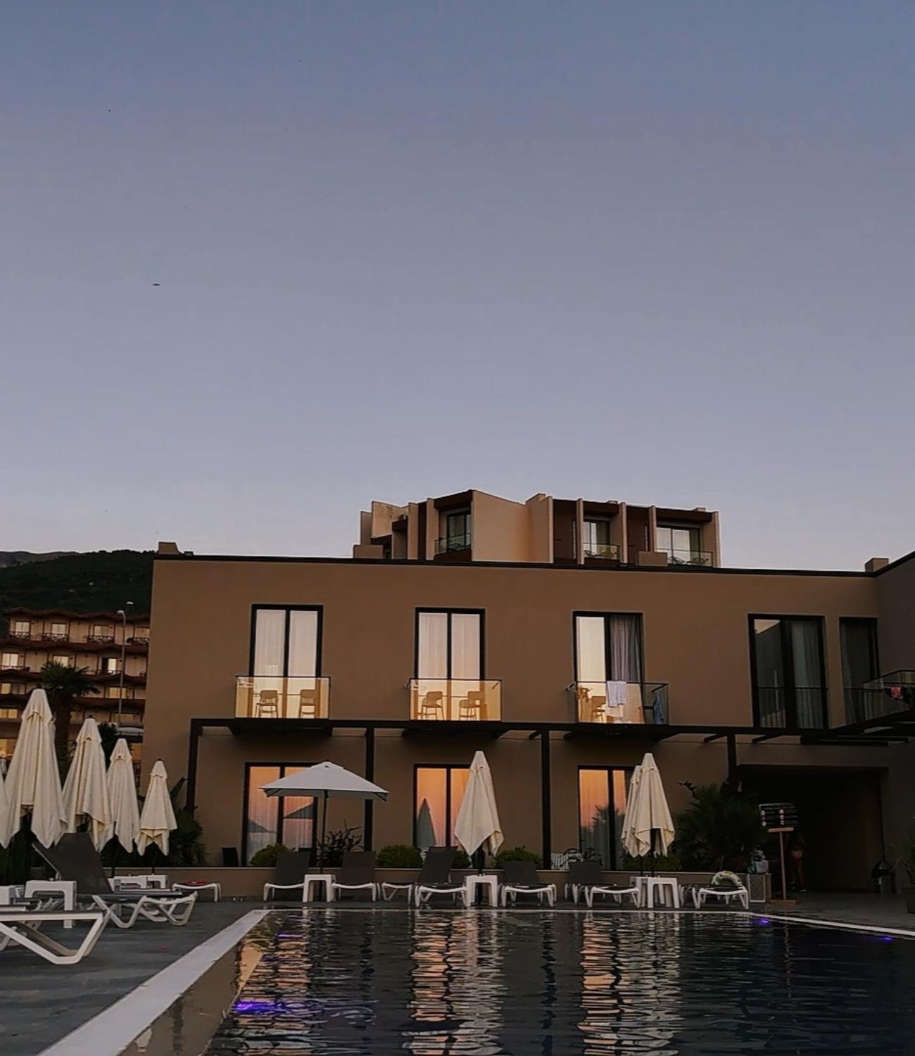 Dukes Albania Hotel Radhimë Exterior foto